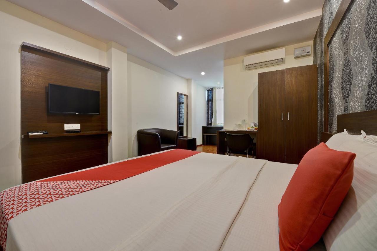 Capital O Hotel Samanvi International Belur  Zewnętrze zdjęcie