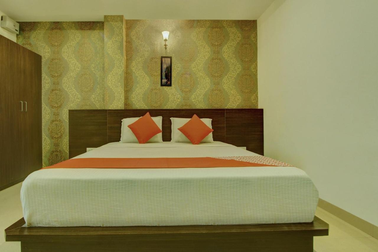 Capital O Hotel Samanvi International Belur  Zewnętrze zdjęcie